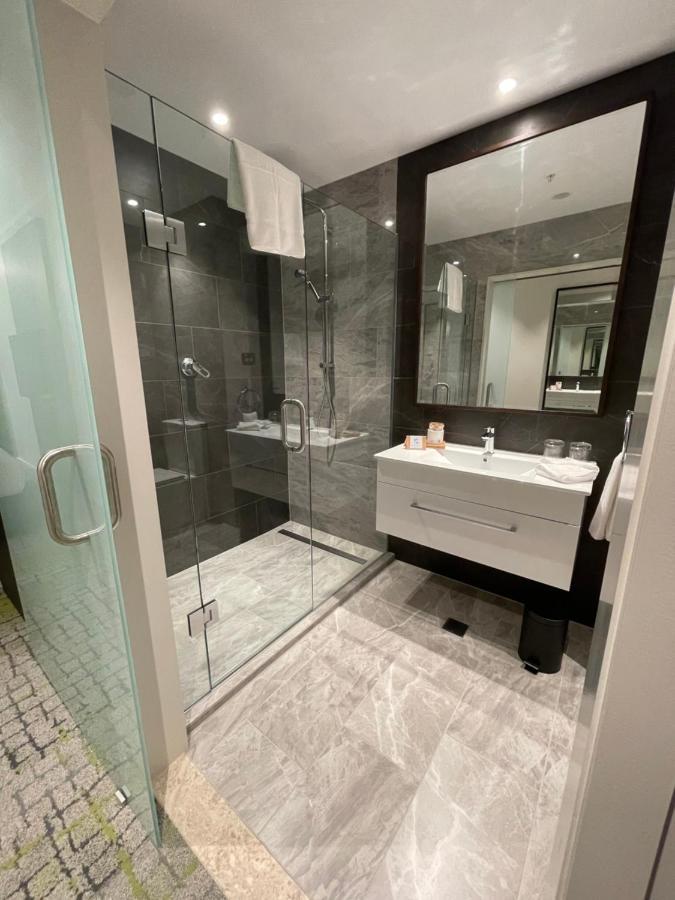 Mercure Auckland Queen Street Exterior photo