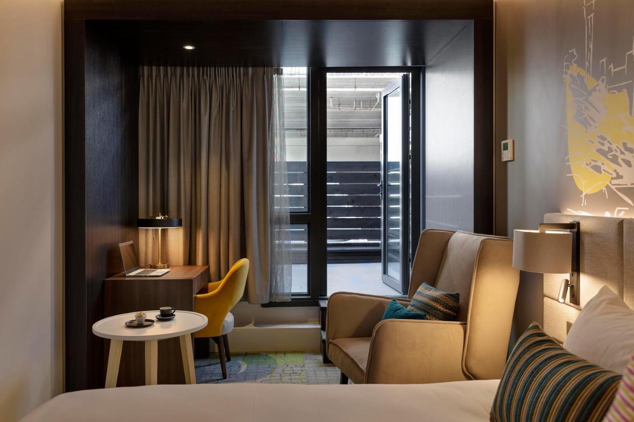 Mercure Auckland Queen Street Exterior photo
