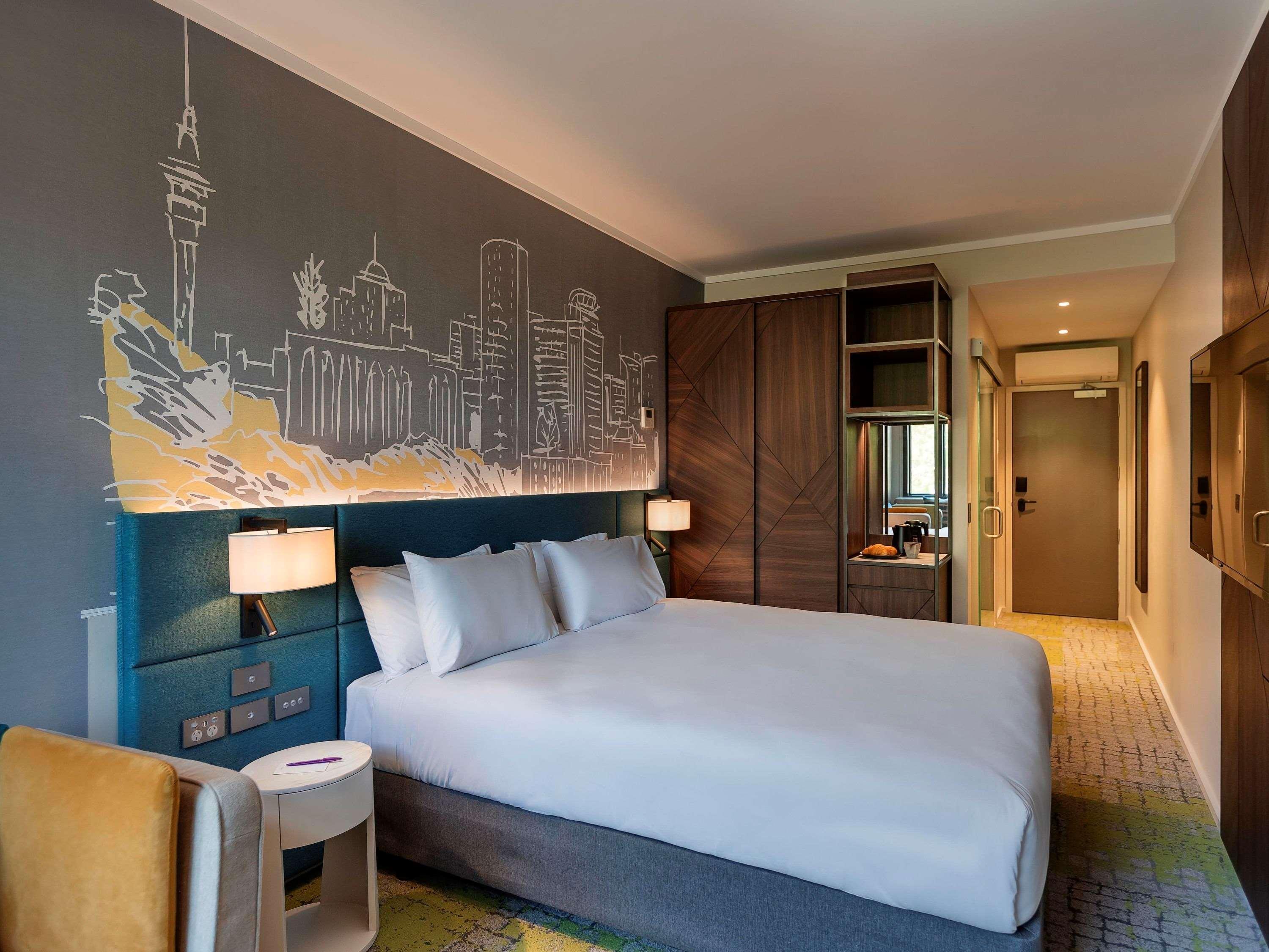 Mercure Auckland Queen Street Exterior photo